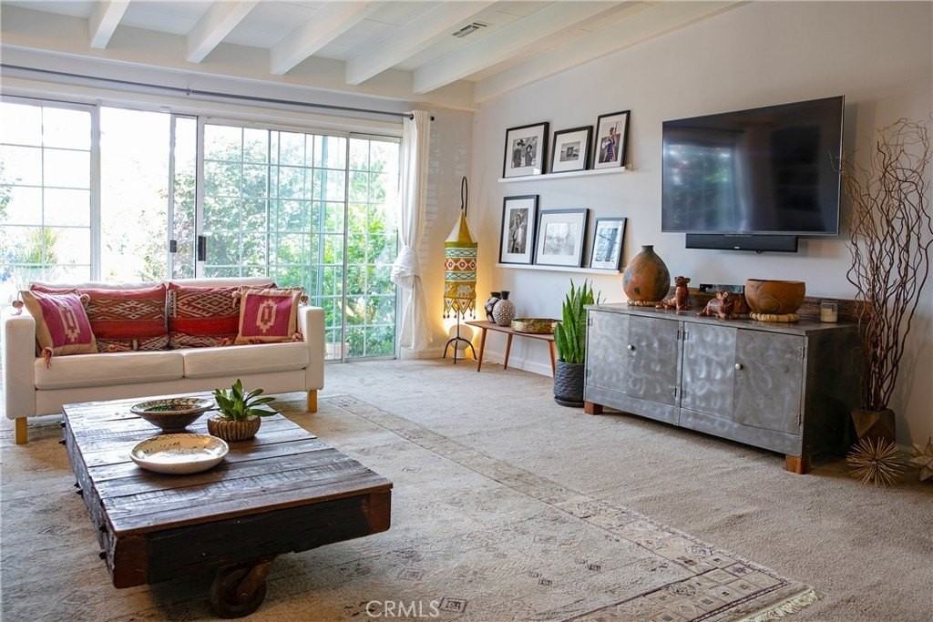 4624 Mary Ellen Ave - Photo 4 of 18