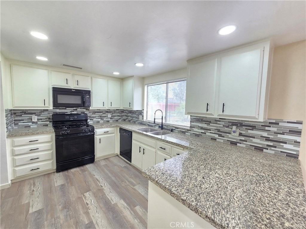 3604 Lordsburg Ct - Photo 3 of 28