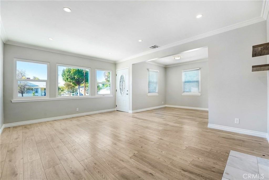 7454 Gaviota Ave - Photo 4 of 20