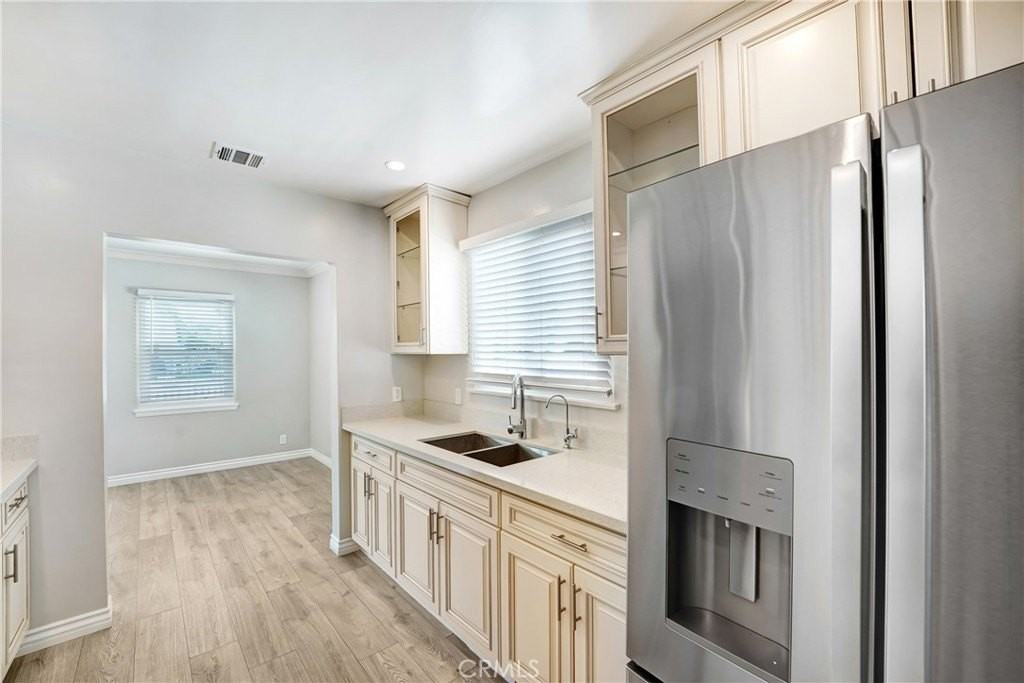 7454 Gaviota Ave - Photo 7 of 20