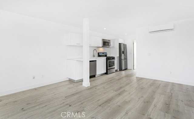 6745 Laurel Canyon Blvd #205 - Photo 3 of 7