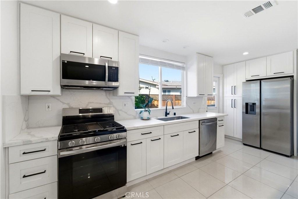 7839 Lena Ave - Photo 6 of 29