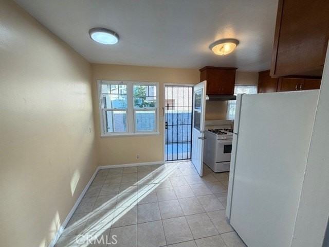 25 Genoa St #B - Photo 7 of 22