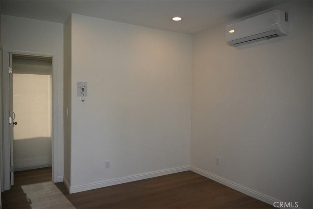 425 Danimere Ave #B - Photo 4 of 9