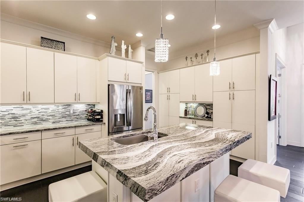 7157 Dominica Dr - Photo 3 of 26