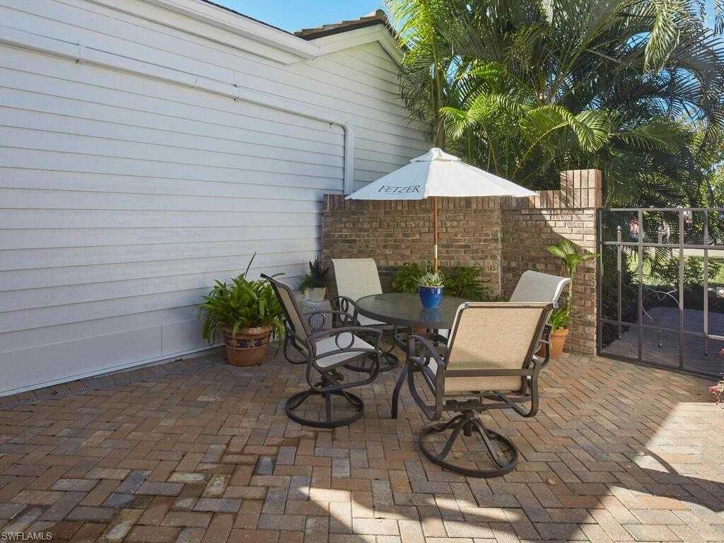 575 Park Shore Dr Unit H2 #H2 - Photo 2 of 26