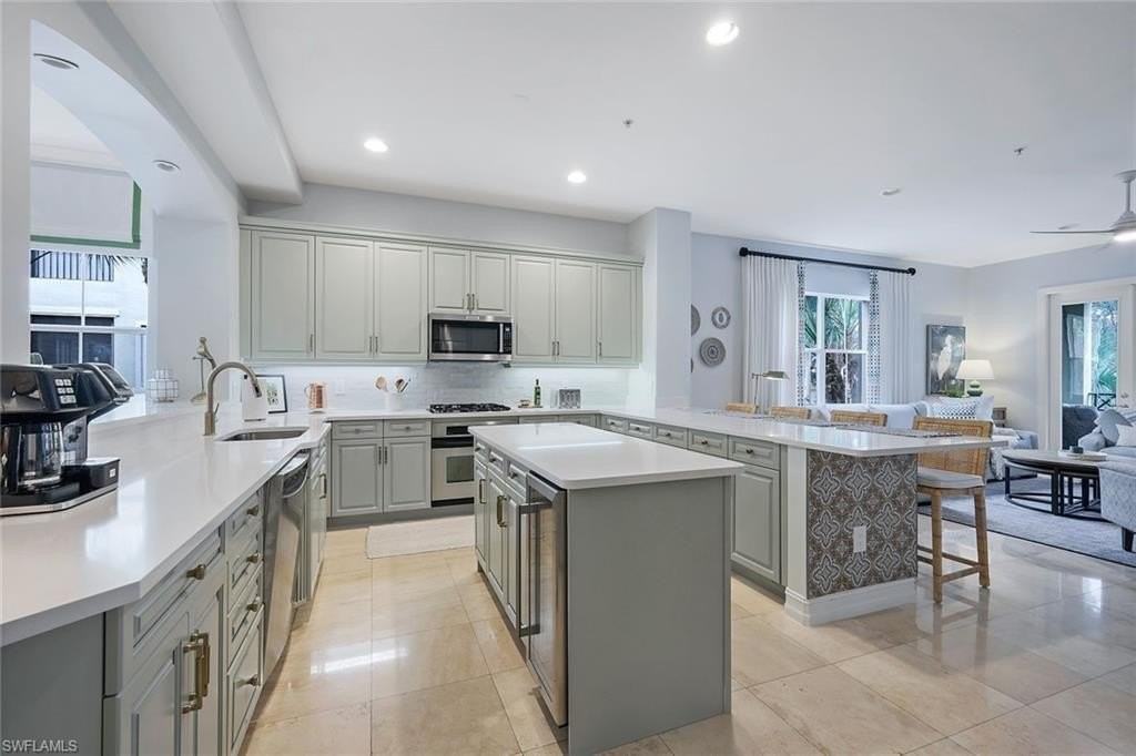 2855 Tiburon Blvd E Apt 102 #102 - Photo 5 of 21