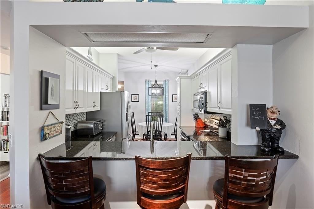 300 Robin Hood Cir Unit 102 #102 - Photo 7 of 24