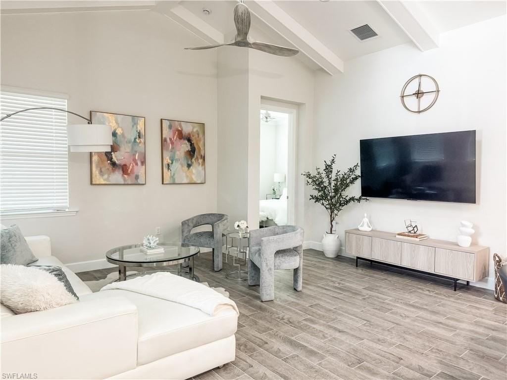 7289 Saona Ct - Photo 2 of 18