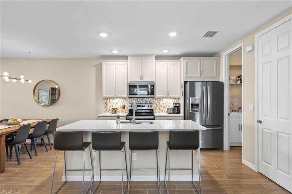 14644 Edgewater Cir - Photo 5 of 32