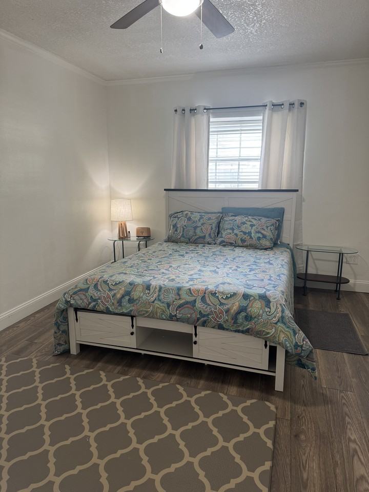 16008 Sagebrush Road - Photo 5 of 10