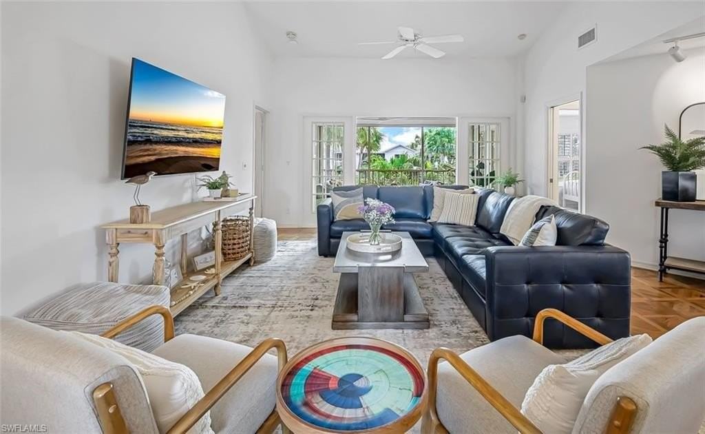 433 2nd St S Unit B-202 #B202 - Photo 7 of 31