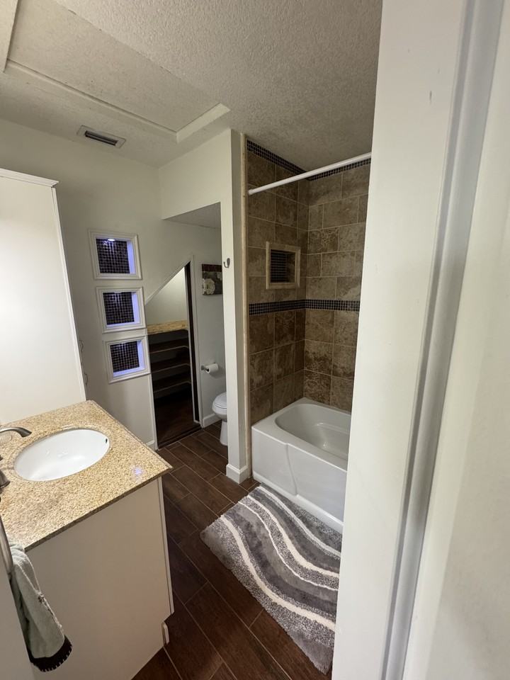 16008 Sagebrush Road - Photo 7 of 10