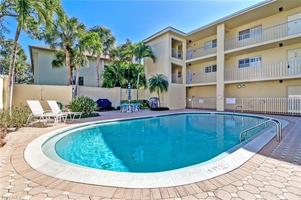 1051 3rd St S Apt 301 #301 - Photo 4 of 26