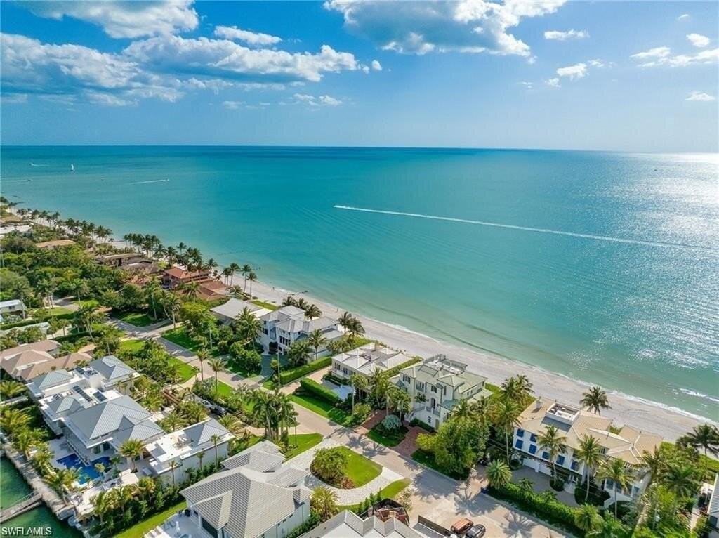 3860 Gordon Dr - Photo 2 of 36