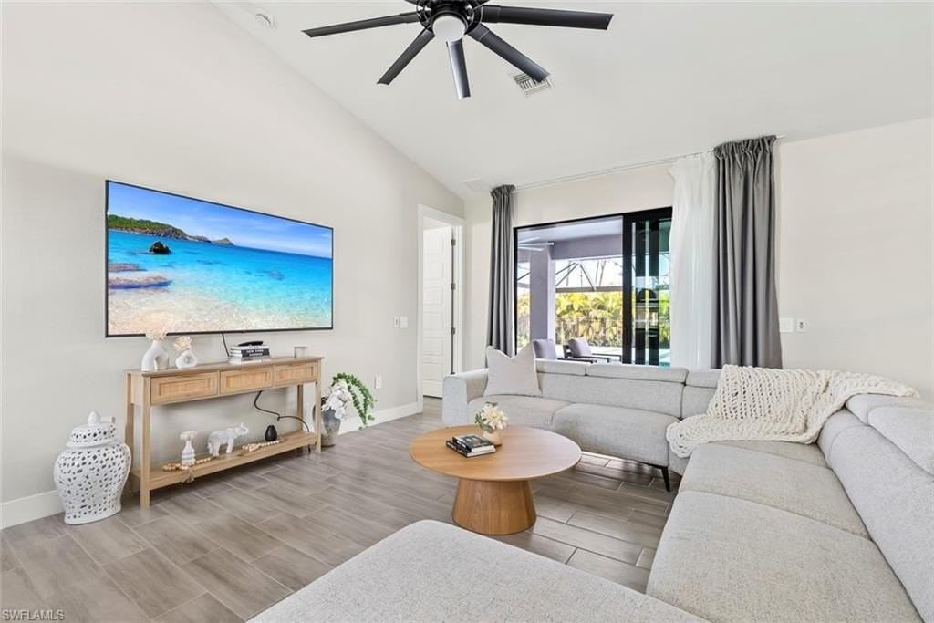 4600 Key Largo Ln - Photo 4 of 50