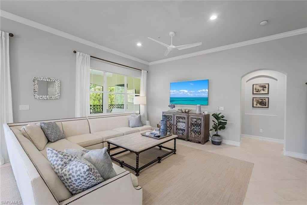 2851 Tiburon Blvd E Unit 9-103 #9-103 - Photo 3 of 22