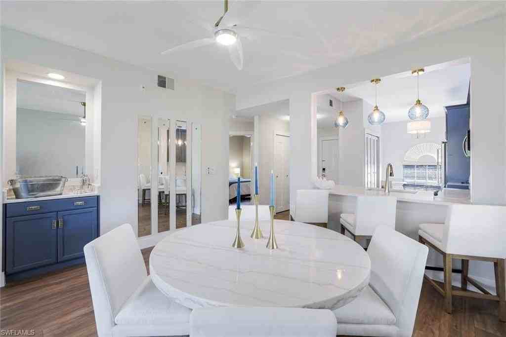 555 Augusta Blvd Apt 3-1 #3-1 - Photo 5 of 17