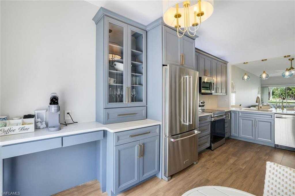 555 Augusta Blvd Apt 3-1 #3-1 - Photo 7 of 17