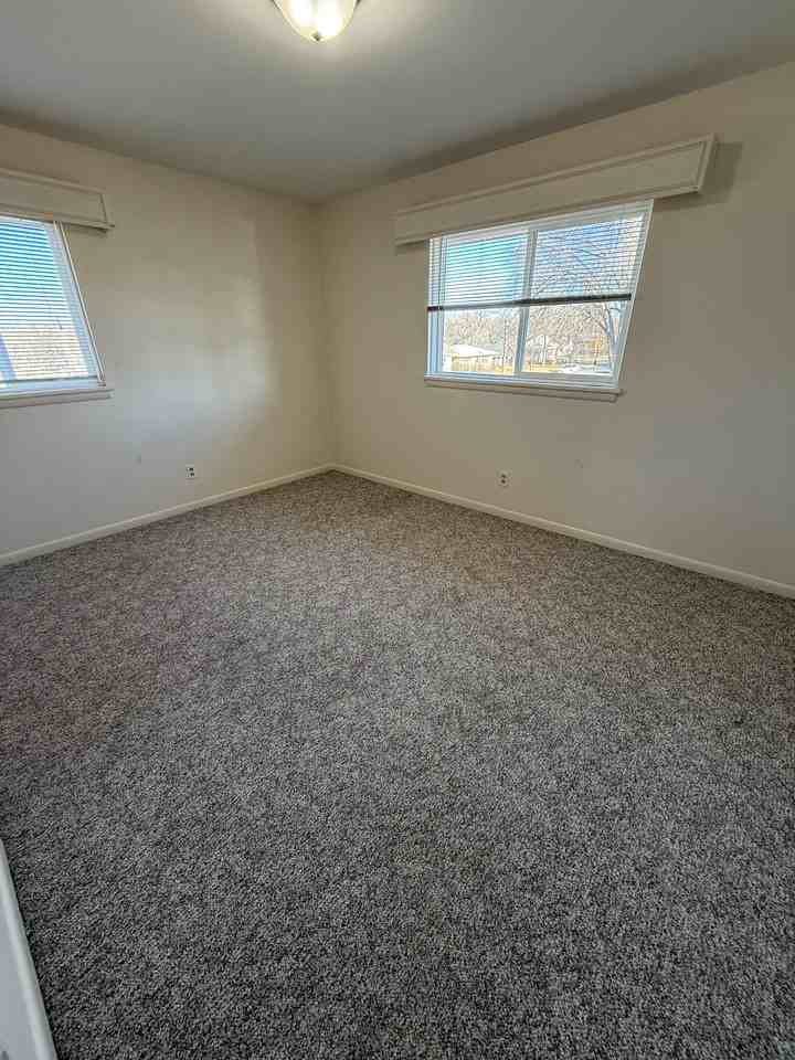 704 14th Street South - Photo 6 of 11