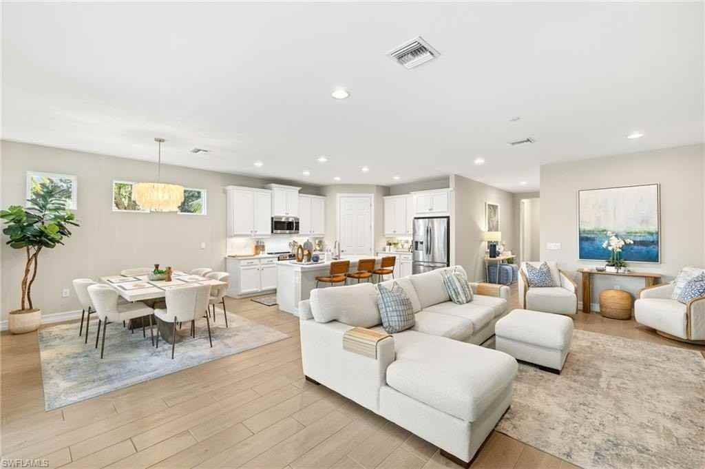 14546 Tropical Dr - Photo 3 of 39