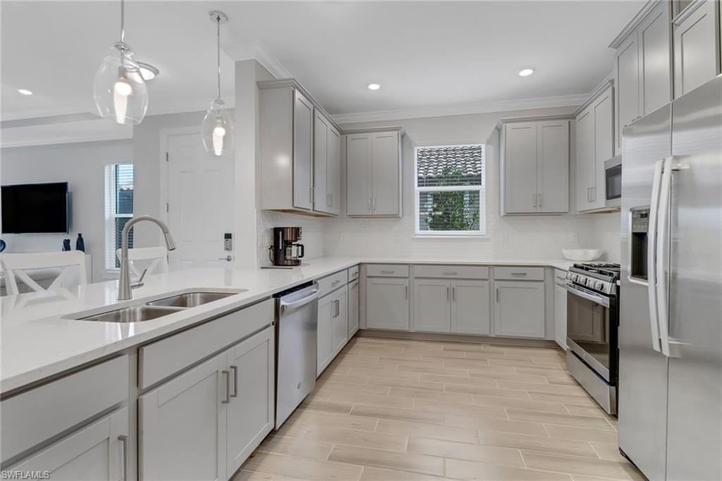 15561 Vittorio St - Photo 2 of 16