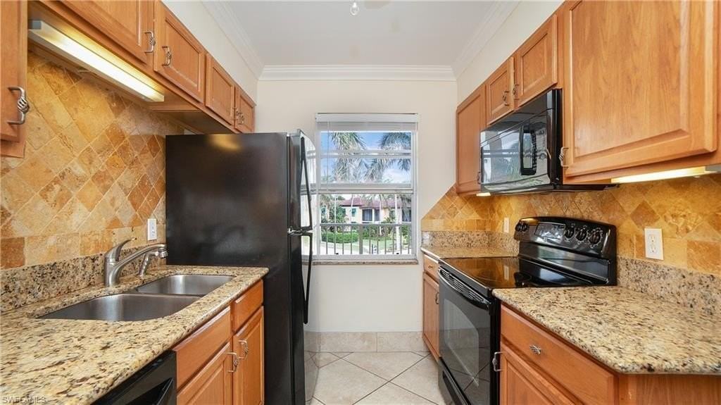 1666 Osprey Ave Apt 204 #204 - Photo 4 of 33