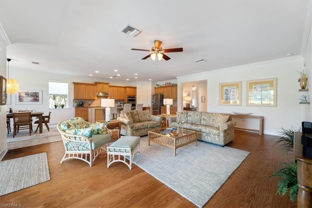 6140 Victory Dr - Photo 6 of 33