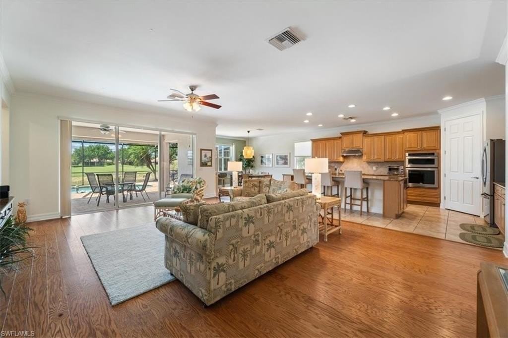 6140 Victory Dr - Photo 7 of 33