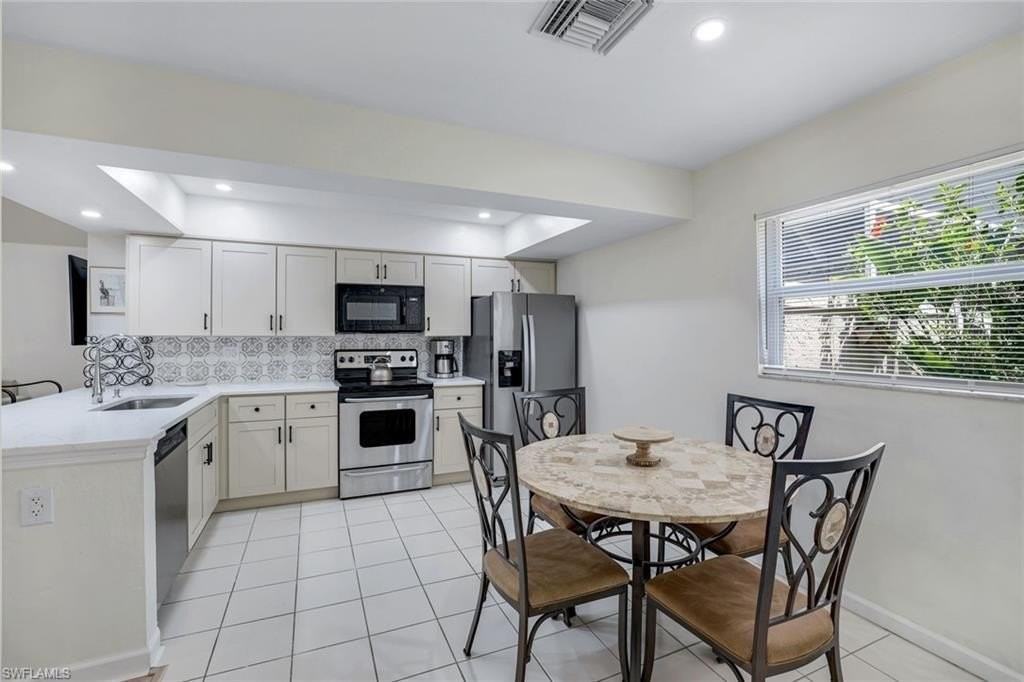 156 Sabal Lake Dr - Photo 6 of 20