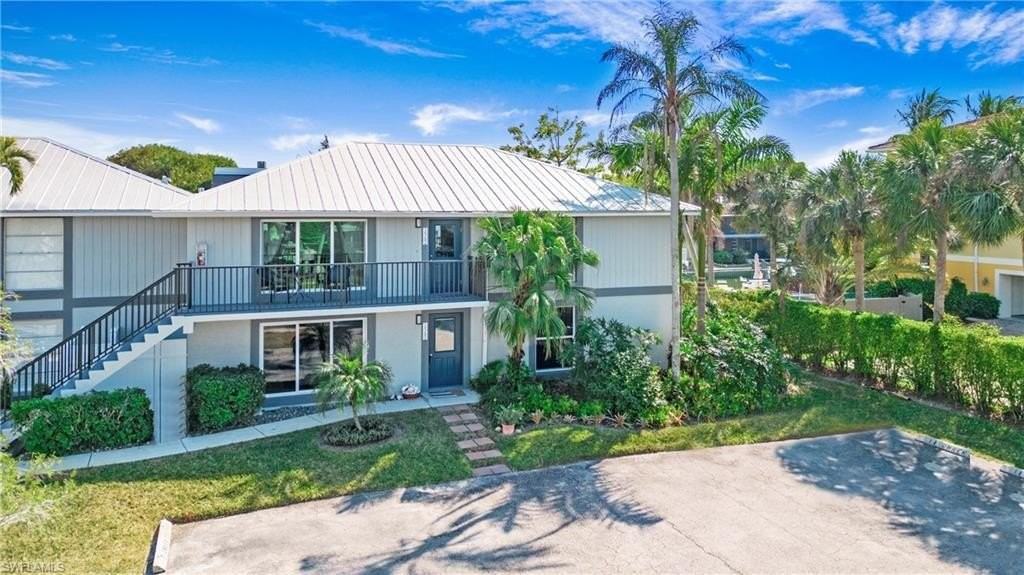 1560 Blue Point Ave Unit 3 #3 - Photo 3 of 27