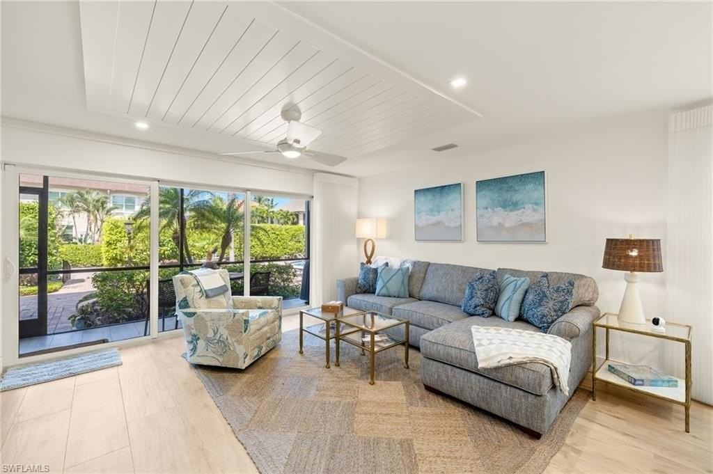 1060 6th St S Unit 1060 #1060 - Photo 3 of 26