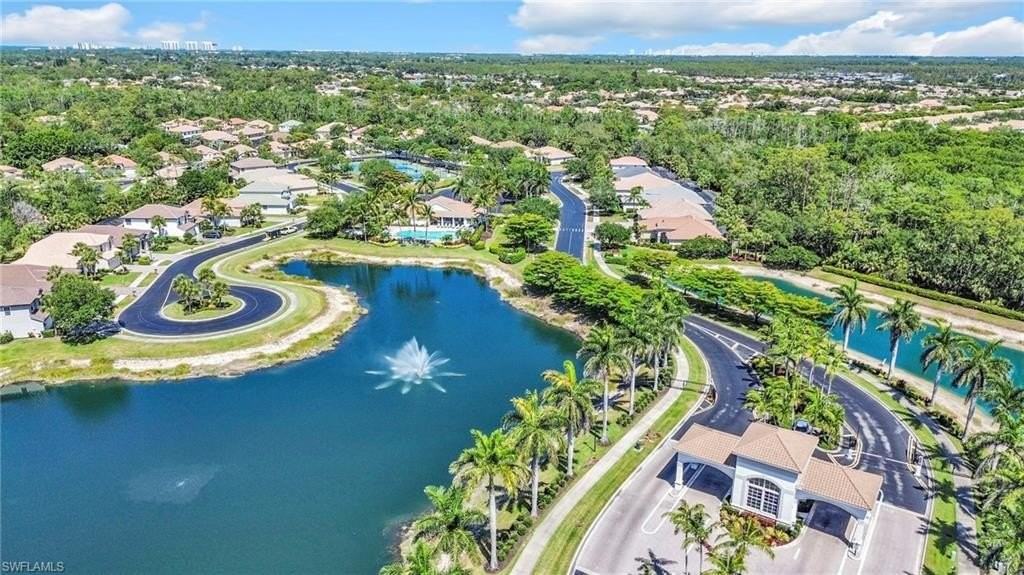 15864 Delaplata Ln - Photo 2 of 38