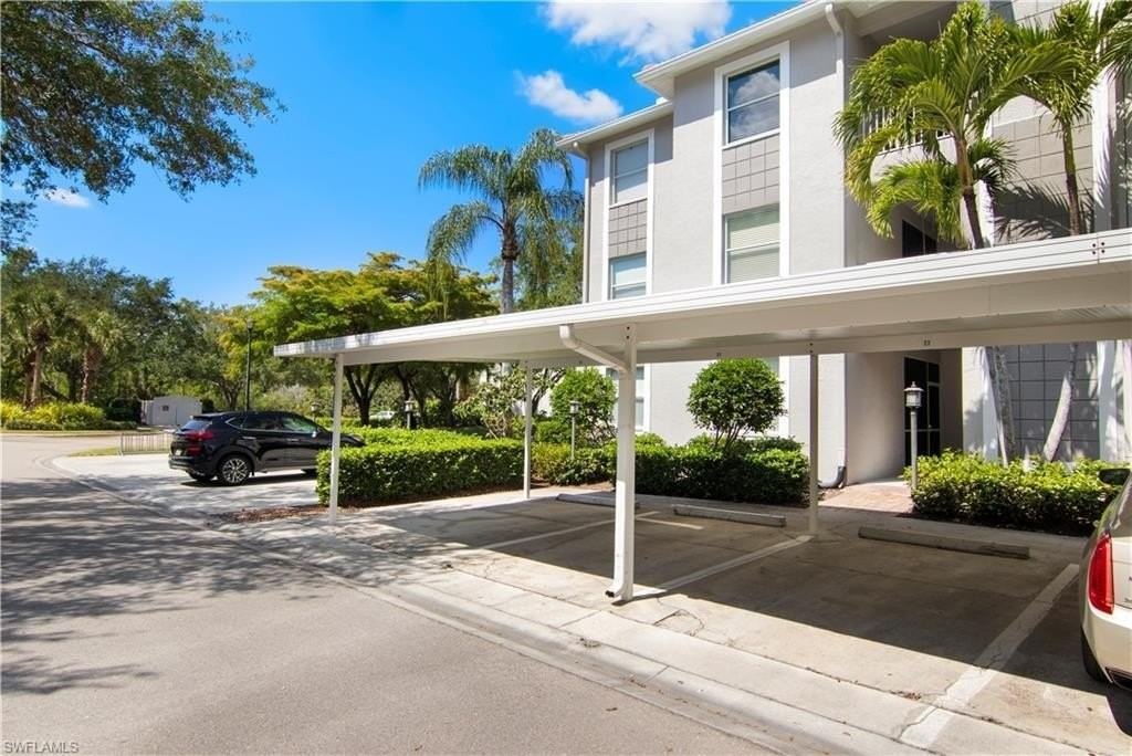 7515 Stoneybrook Dr Apt 811 #811 - Photo 4 of 30