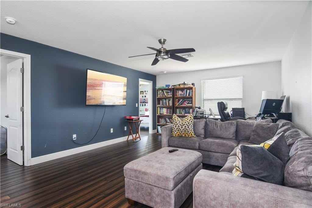 9327 Glenforest Dr - Photo 3 of 25