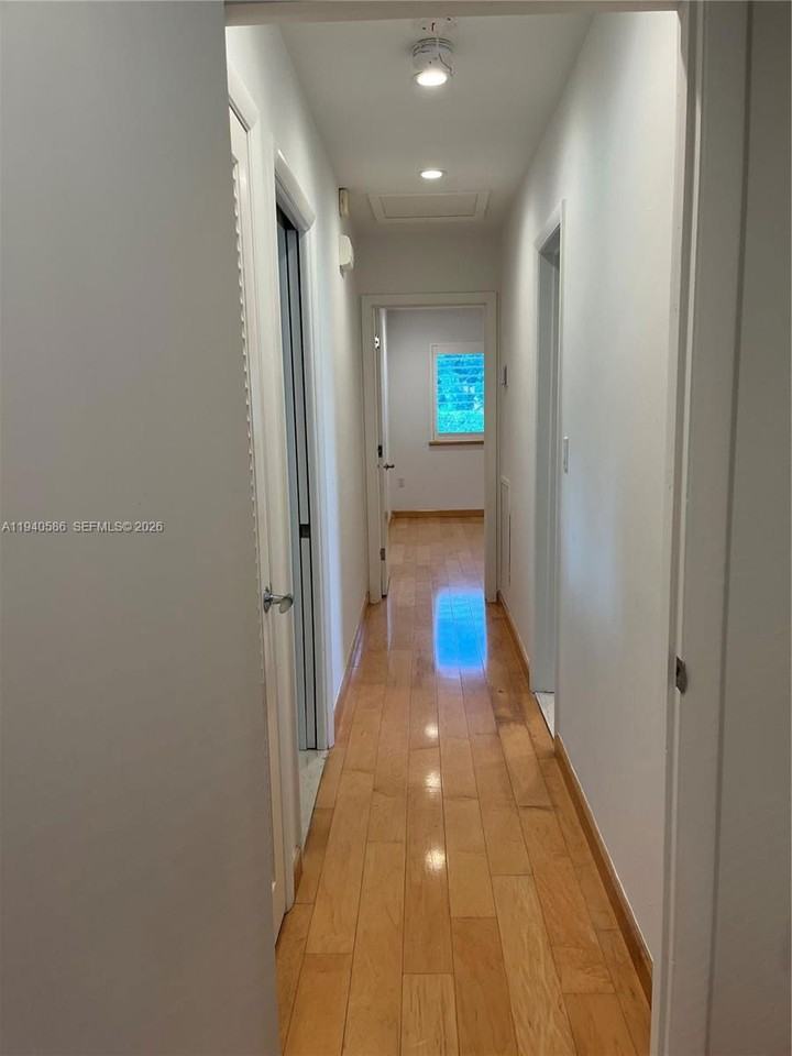 7921 Sw 143rd St - Photo 4 of 8