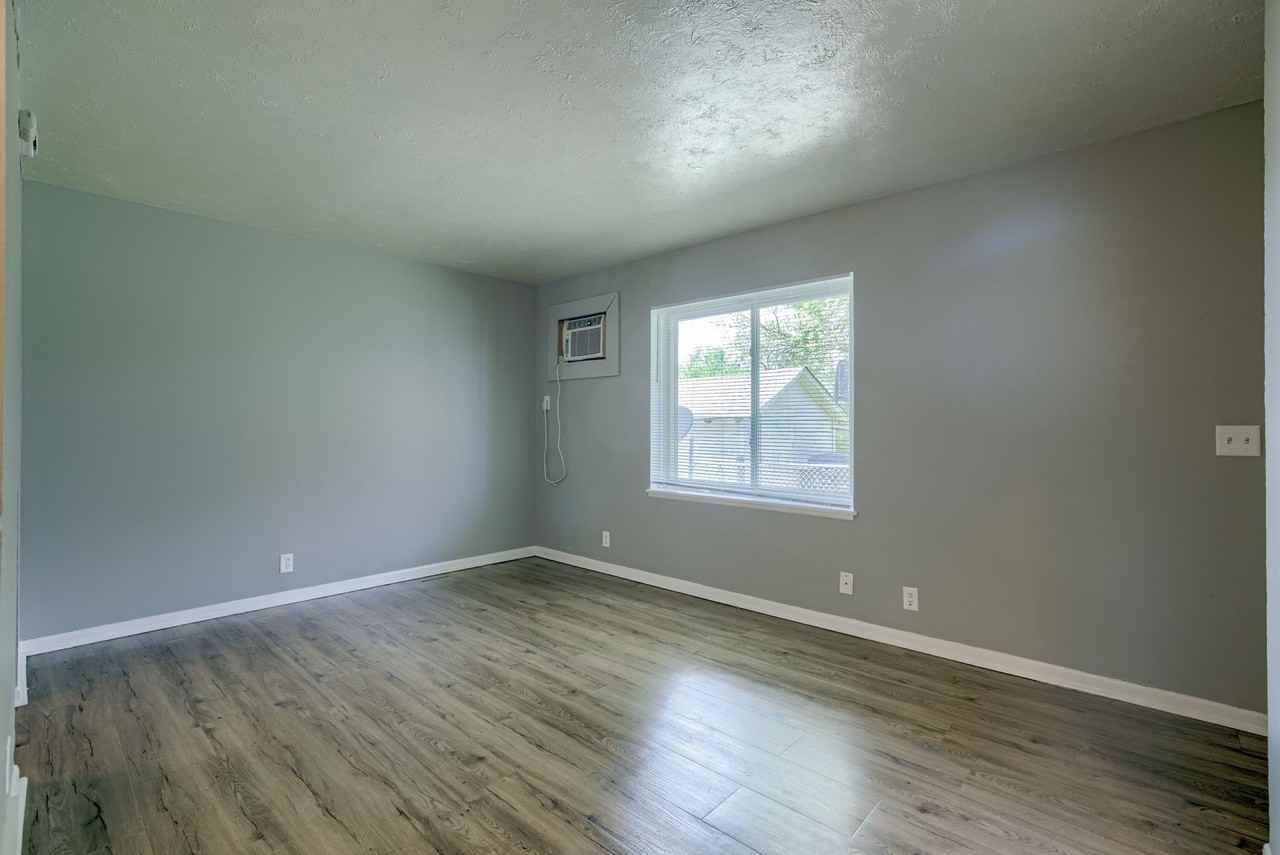 4505 LAFAYETTE AVENUE - Photo 5 of 12