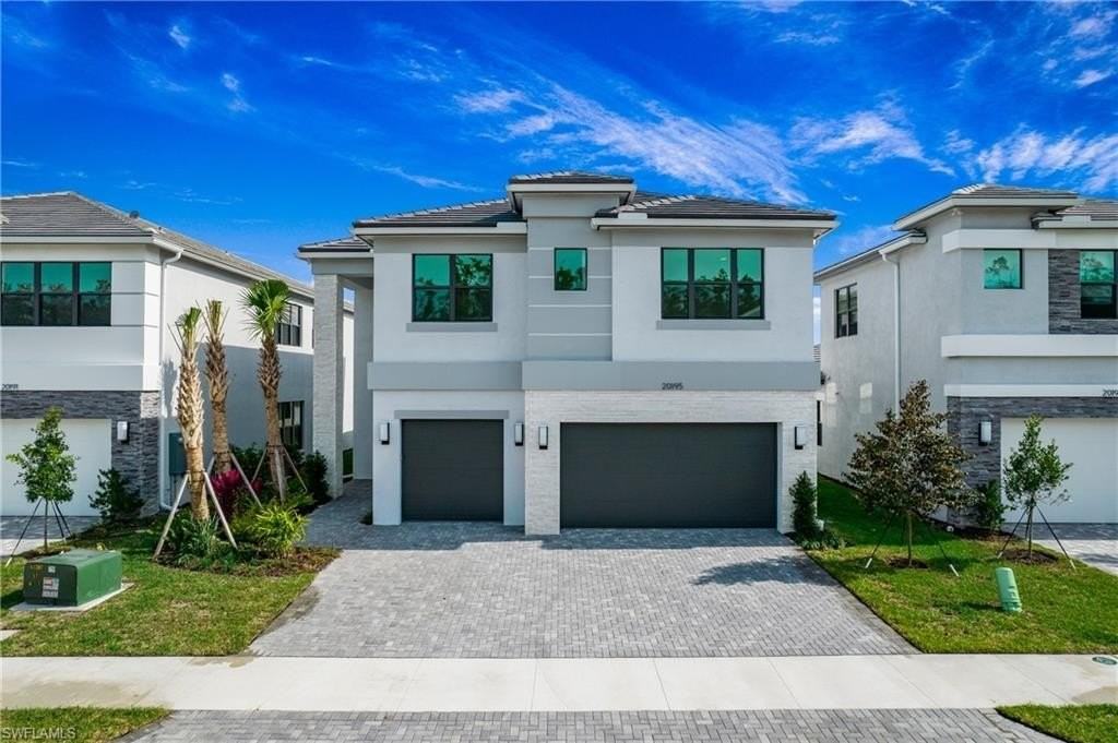 20195 Ainsley St - Photo 2 of 50