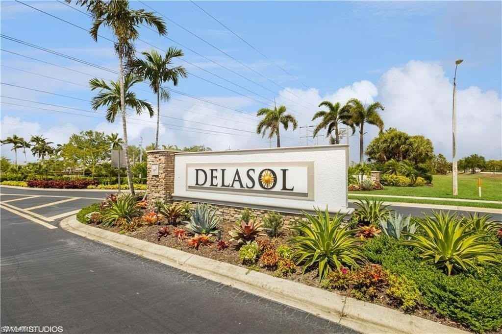 15474 Los Reyes Ln - Photo 2 of 36