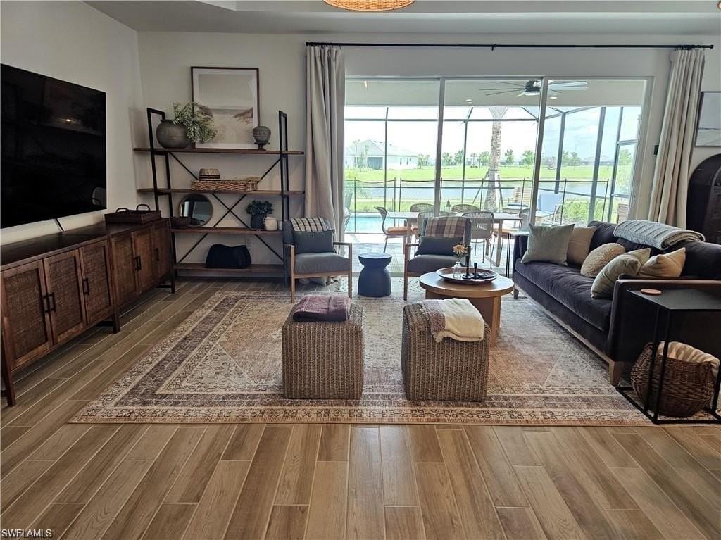 5943 Sunningdale St - Photo 5 of 46