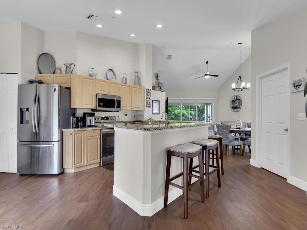 5045 Cedar Springs Dr Apt 204 #204 - Photo 4 of 43