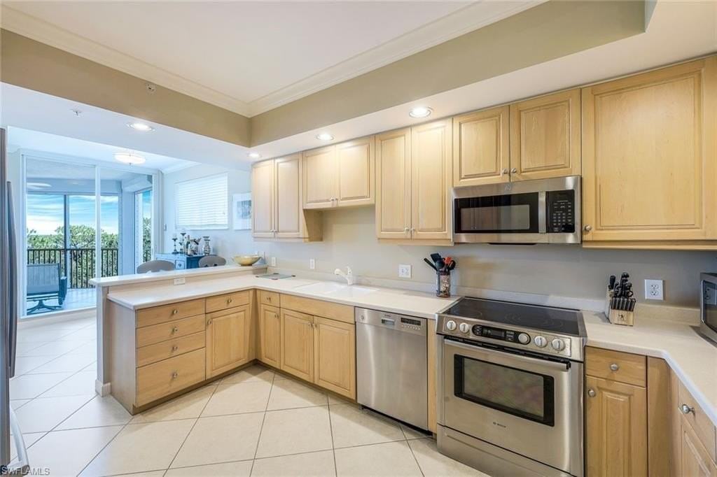 325 Dunes Blvd Apt 406 #406 - Photo 6 of 21