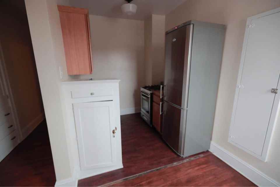 The Canterbury Apartments - Photo 2 of 10