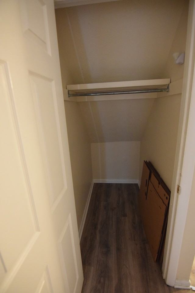 1271 Summit Street - Photo 6 of 11