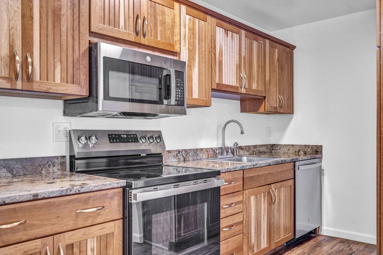 York Way 1640 - Photo 4 of 27