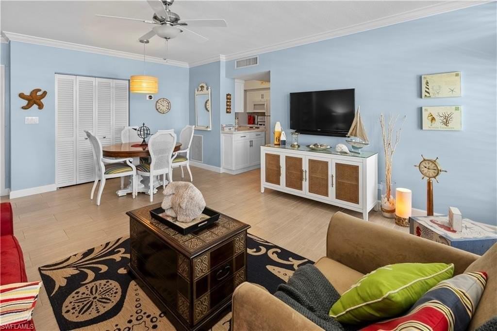 240 Seaview Ct Apt 413 #413 - Photo 6 of 35
