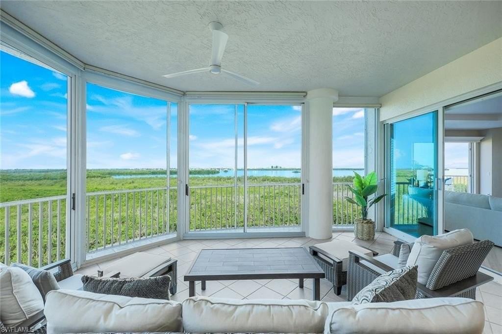 4801 Island Pond Ct Unit 602 #602 - Photo 4 of 29