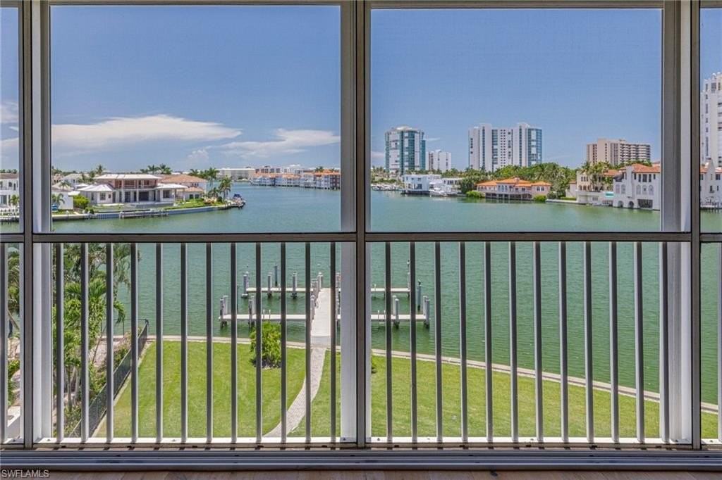 250 Park Shore Dr Apt 302 #302
