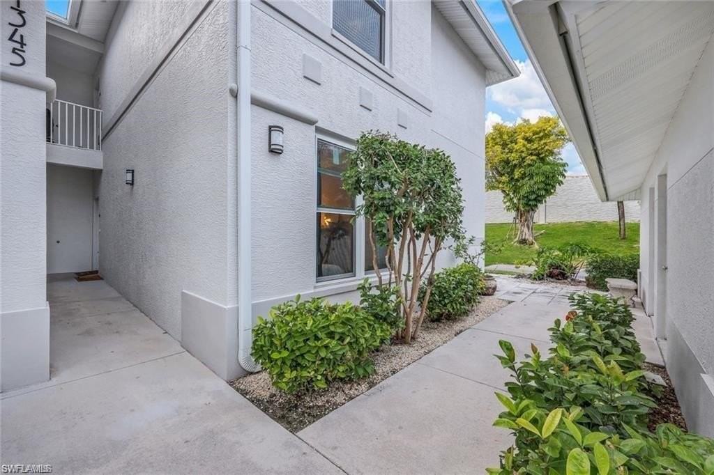 1345 Charleston Square Dr Unit 5-102 #5-102 - Photo 3 of 21