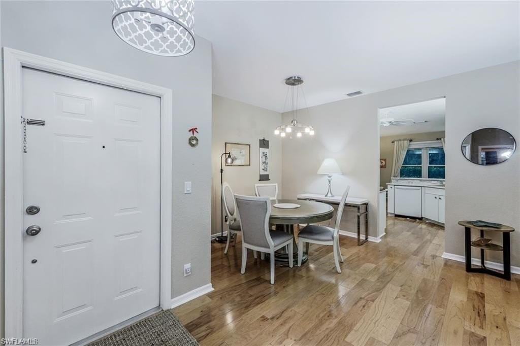 1345 Charleston Square Dr Unit 5-102 #5-102 - Photo 4 of 21